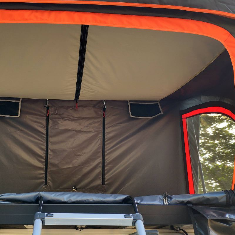 SLIDE Dutch Mountains Roof Tent